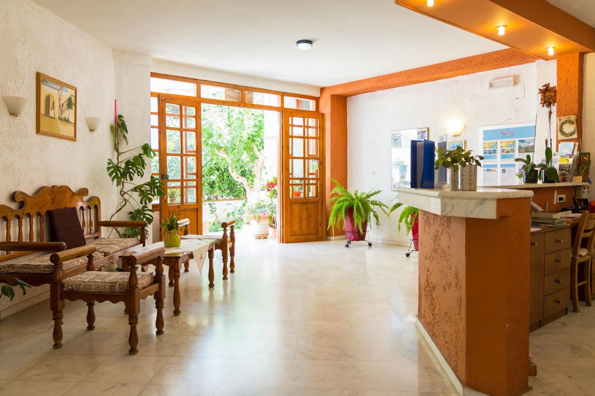 Ideal Hotel Kokkini Hani Exterior photo