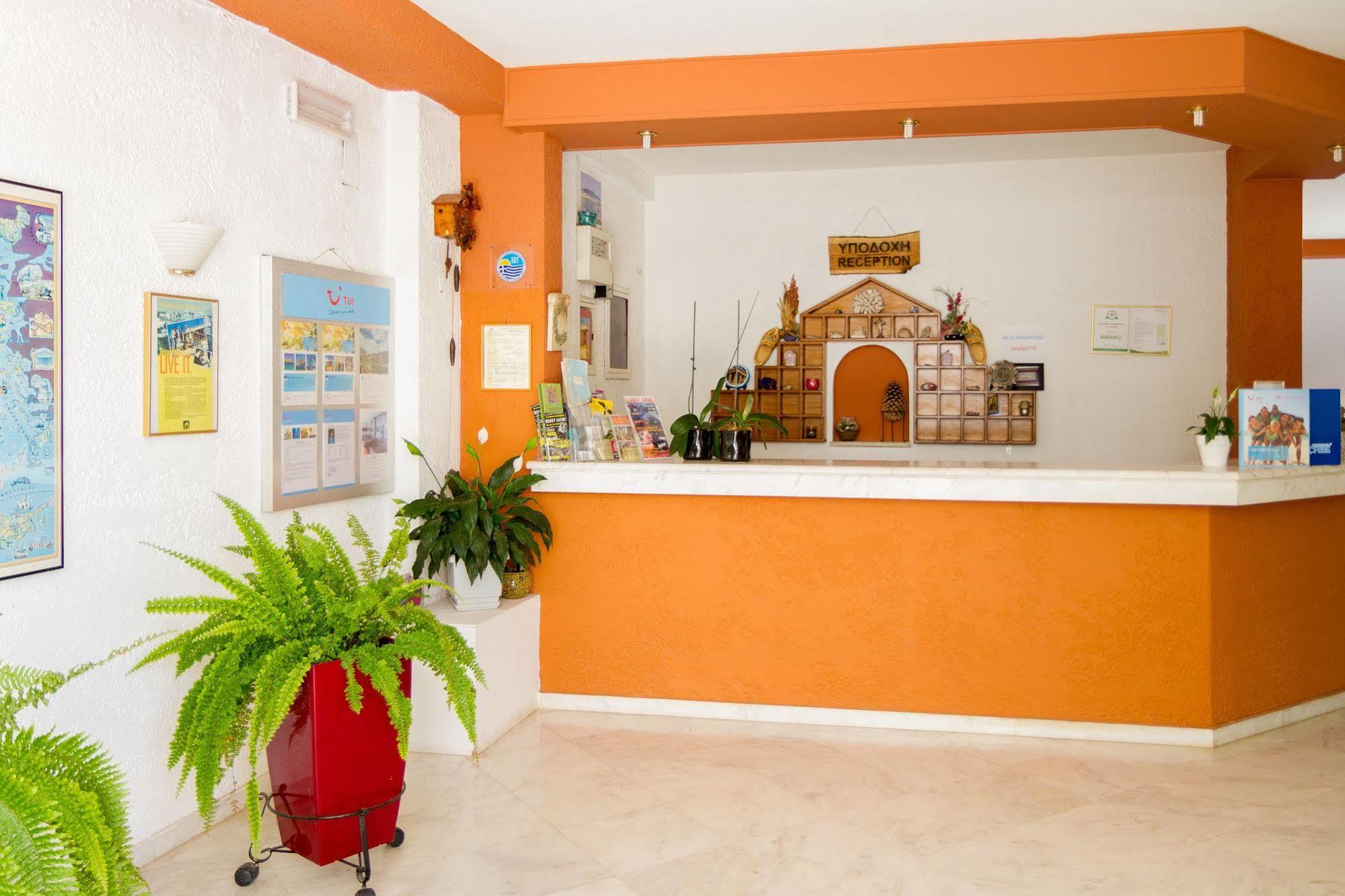 Ideal Hotel Kokkini Hani Exterior photo